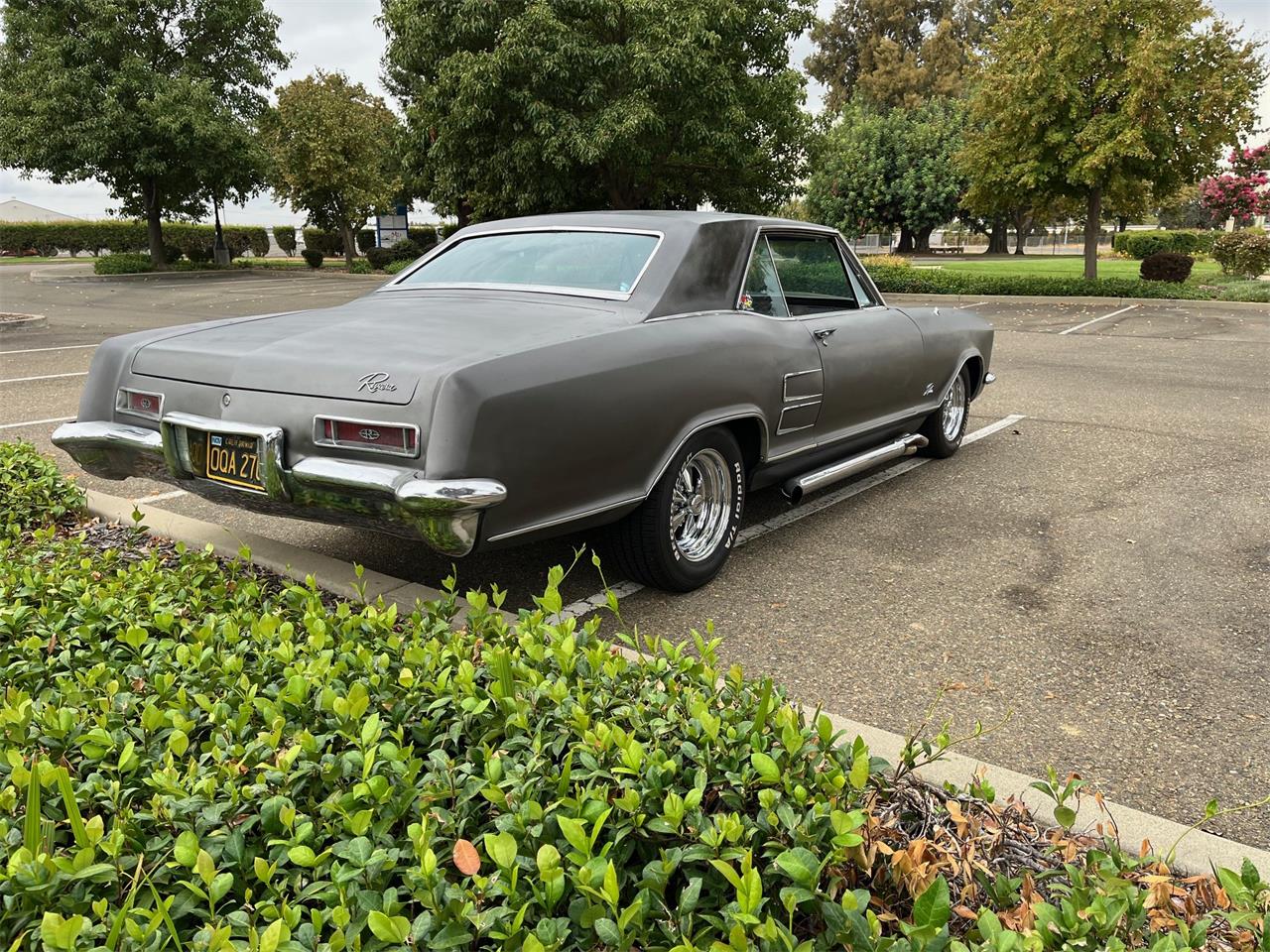 Buick-Riviera-1964-Gray-Black-1