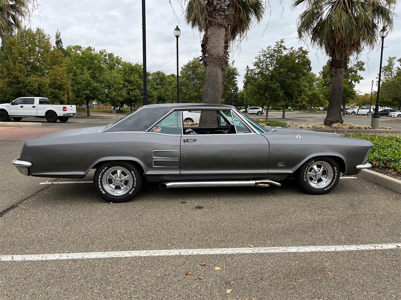 Buick-Riviera-1964-Gray-Black-24