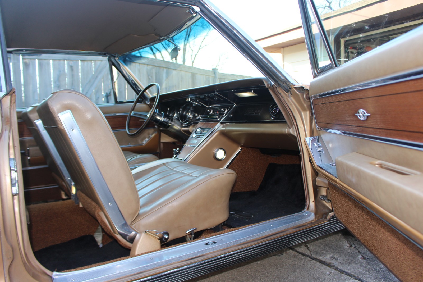 Buick-Riviera-1965-Coupe-10