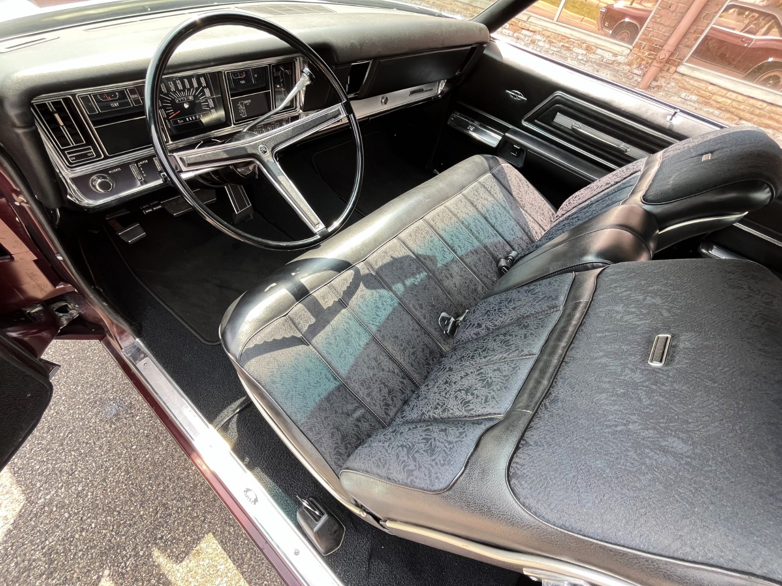 Buick-Riviera-1968-2-door-hardtop-15