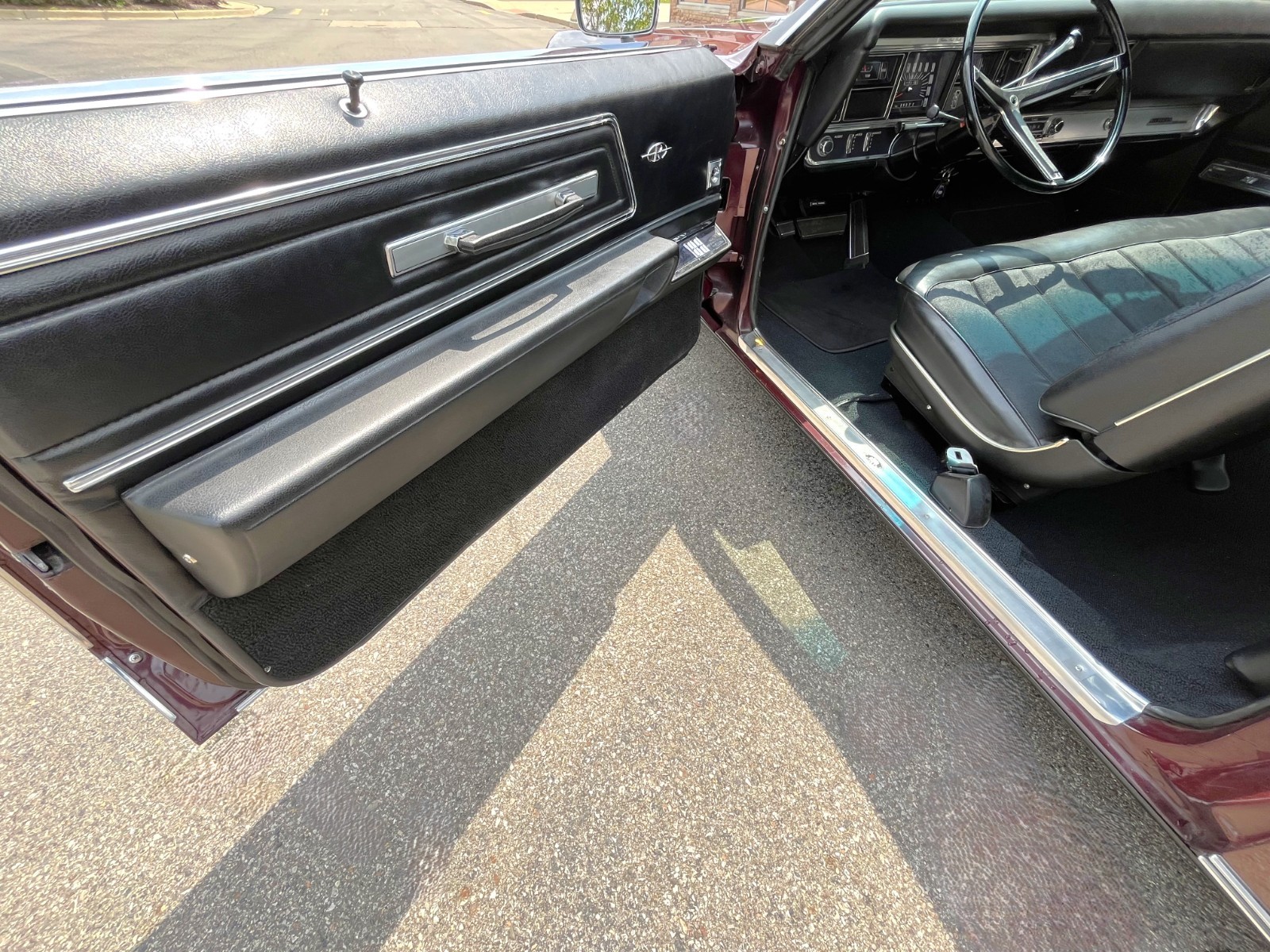 Buick-Riviera-1968-2-door-hardtop-16