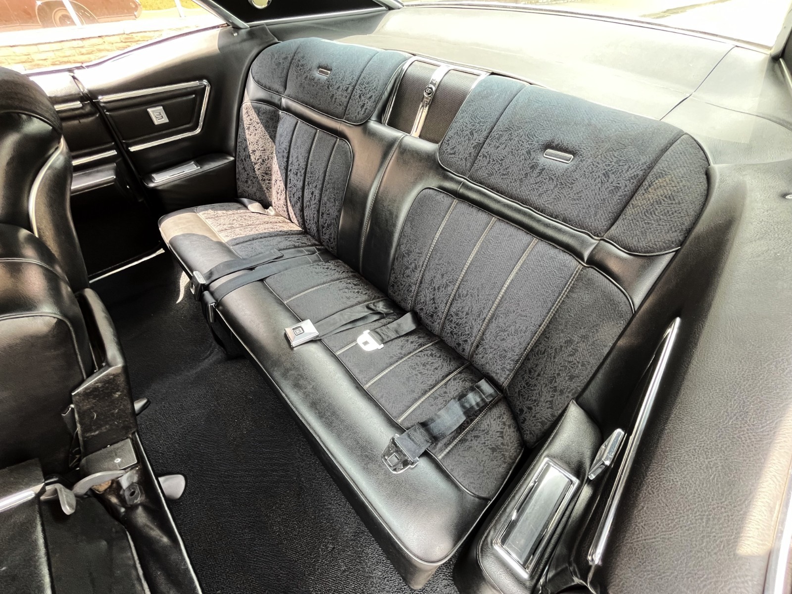 Buick-Riviera-1968-2-door-hardtop-17