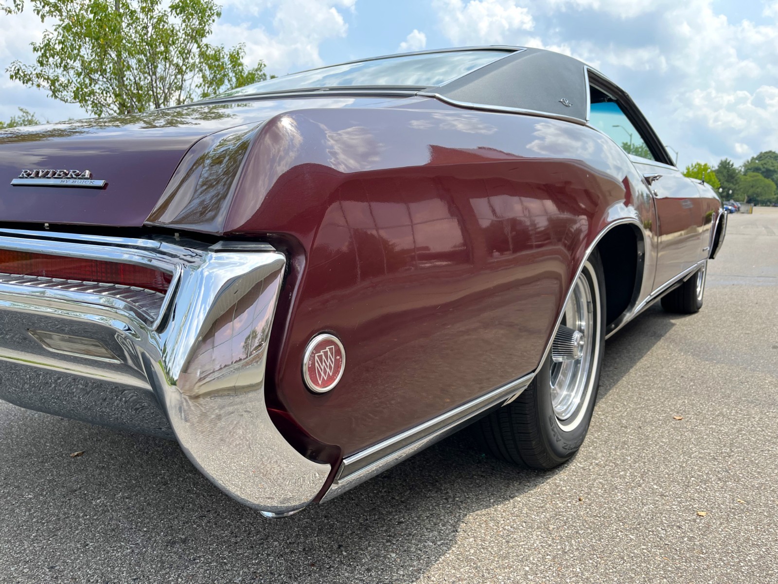 Buick-Riviera-1968-2-door-hardtop-9