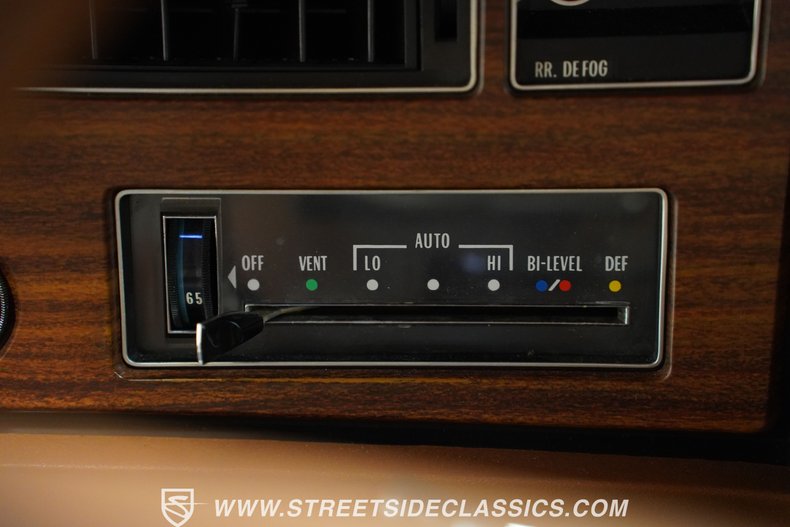 Buick-Riviera-1973-Burnt-Coral-Saddle-42