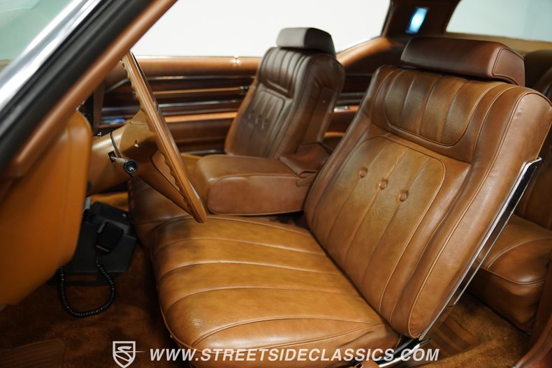 Buick-Riviera-1973-Burnt-Coral-Saddle-46