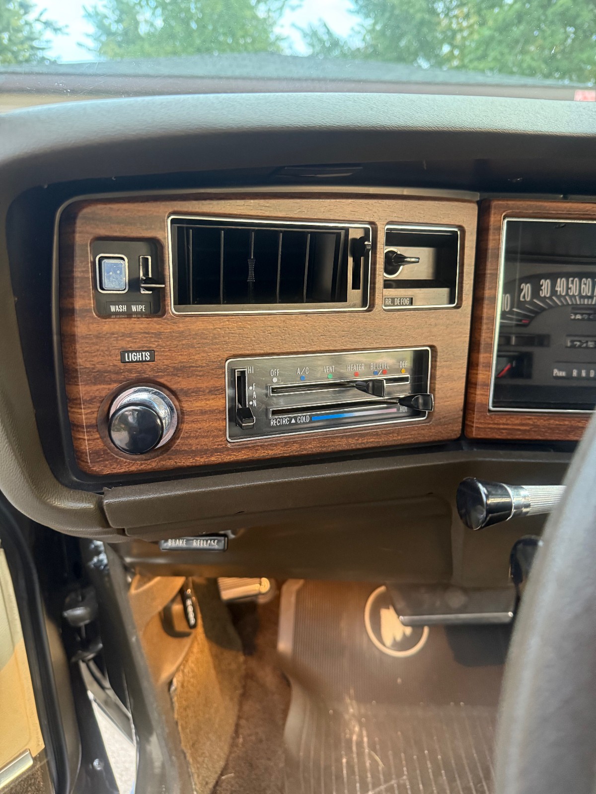 Buick-Riviera-1973-Coupe-7