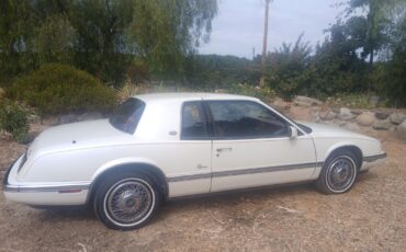 Buick-Riviera-1989-Coupe-1