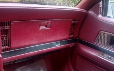 Buick-Riviera-1989-Coupe-10