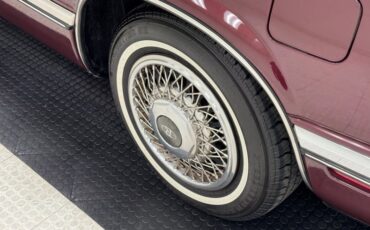 Buick-Riviera-1992-Claret-Red-Red-20