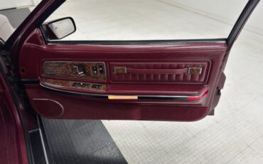 Buick-Riviera-1992-Claret-Red-Red-34