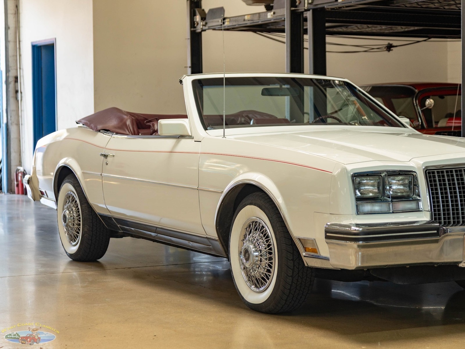 Buick-Riviera-5.0L-V8-Convertible-1983-2-Door-Convertible-11