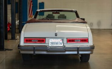 Buick-Riviera-5.0L-V8-Convertible-1983-2-Door-Convertible-17
