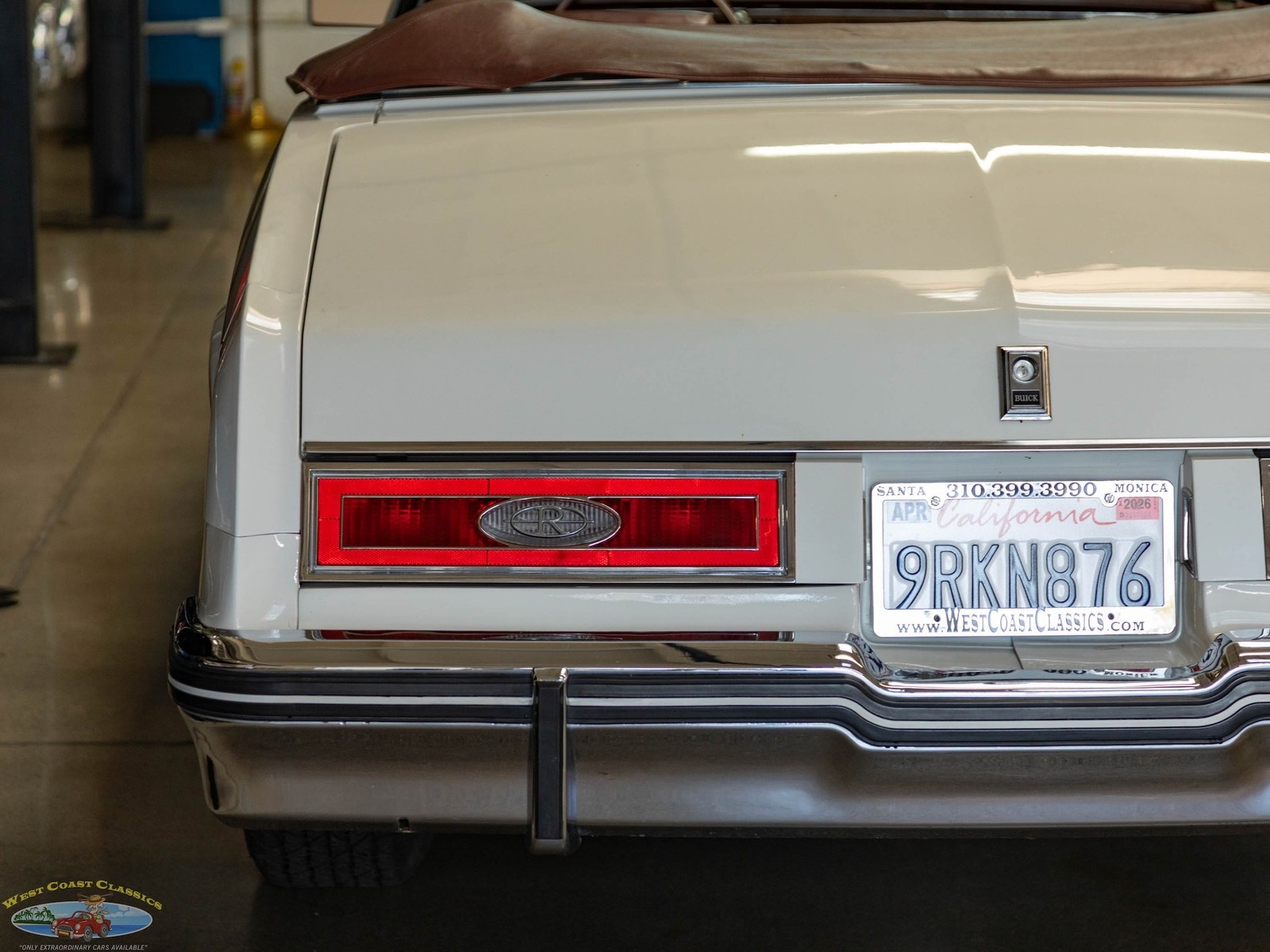 Buick-Riviera-5.0L-V8-Convertible-1983-2-Door-Convertible-18