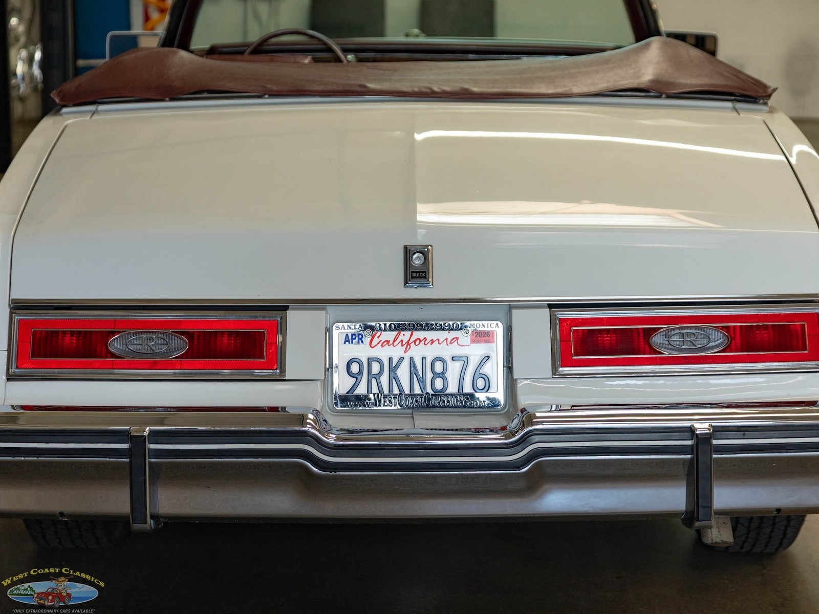 Buick-Riviera-5.0L-V8-Convertible-1983-2-Door-Convertible-19