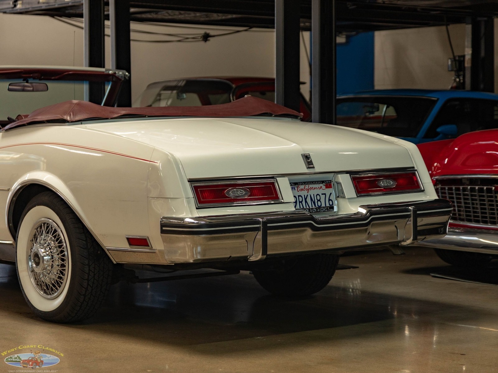 Buick-Riviera-5.0L-V8-Convertible-1983-2-Door-Convertible-23