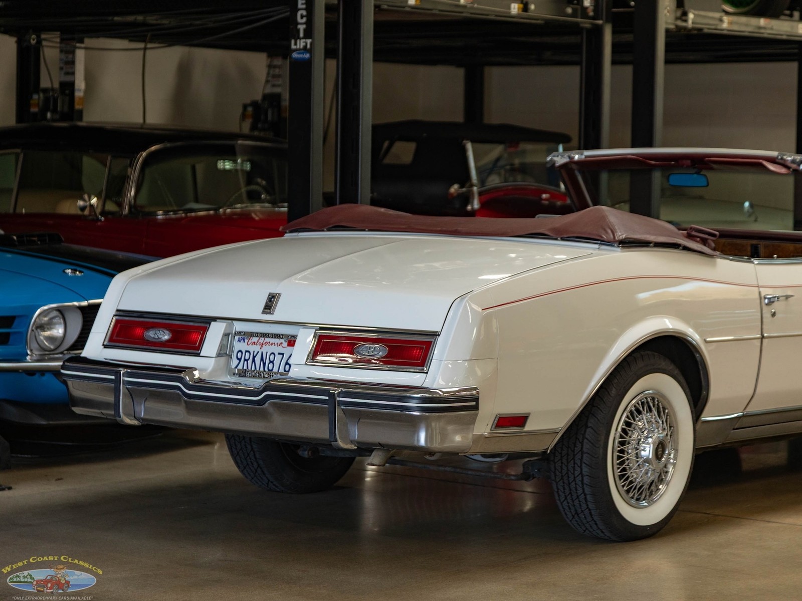 Buick-Riviera-5.0L-V8-Convertible-1983-2-Door-Convertible-26