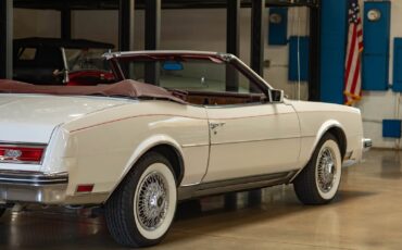 Buick-Riviera-5.0L-V8-Convertible-1983-2-Door-Convertible-27