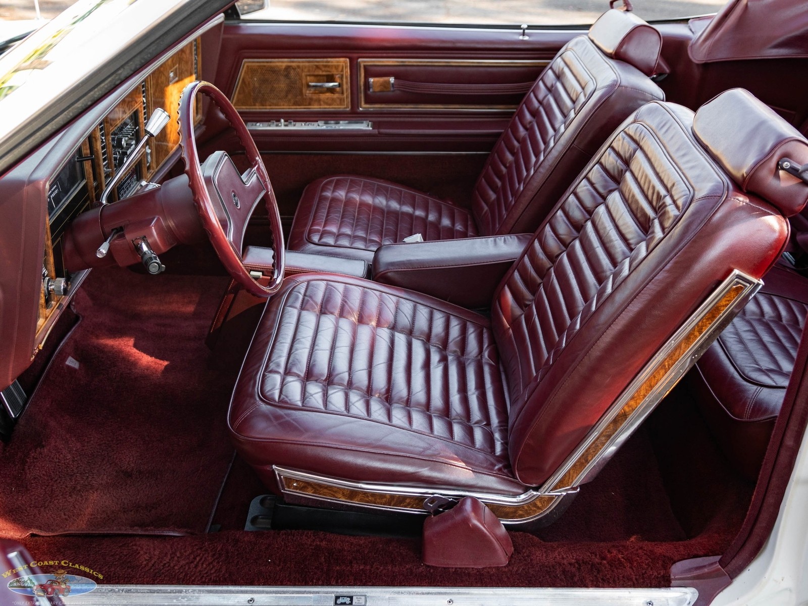 Buick-Riviera-5.0L-V8-Convertible-1983-2-Door-Convertible-31