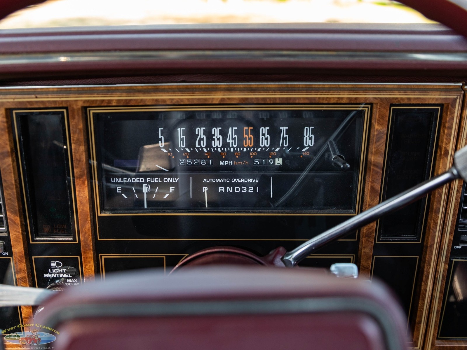 Buick-Riviera-5.0L-V8-Convertible-1983-2-Door-Convertible-38