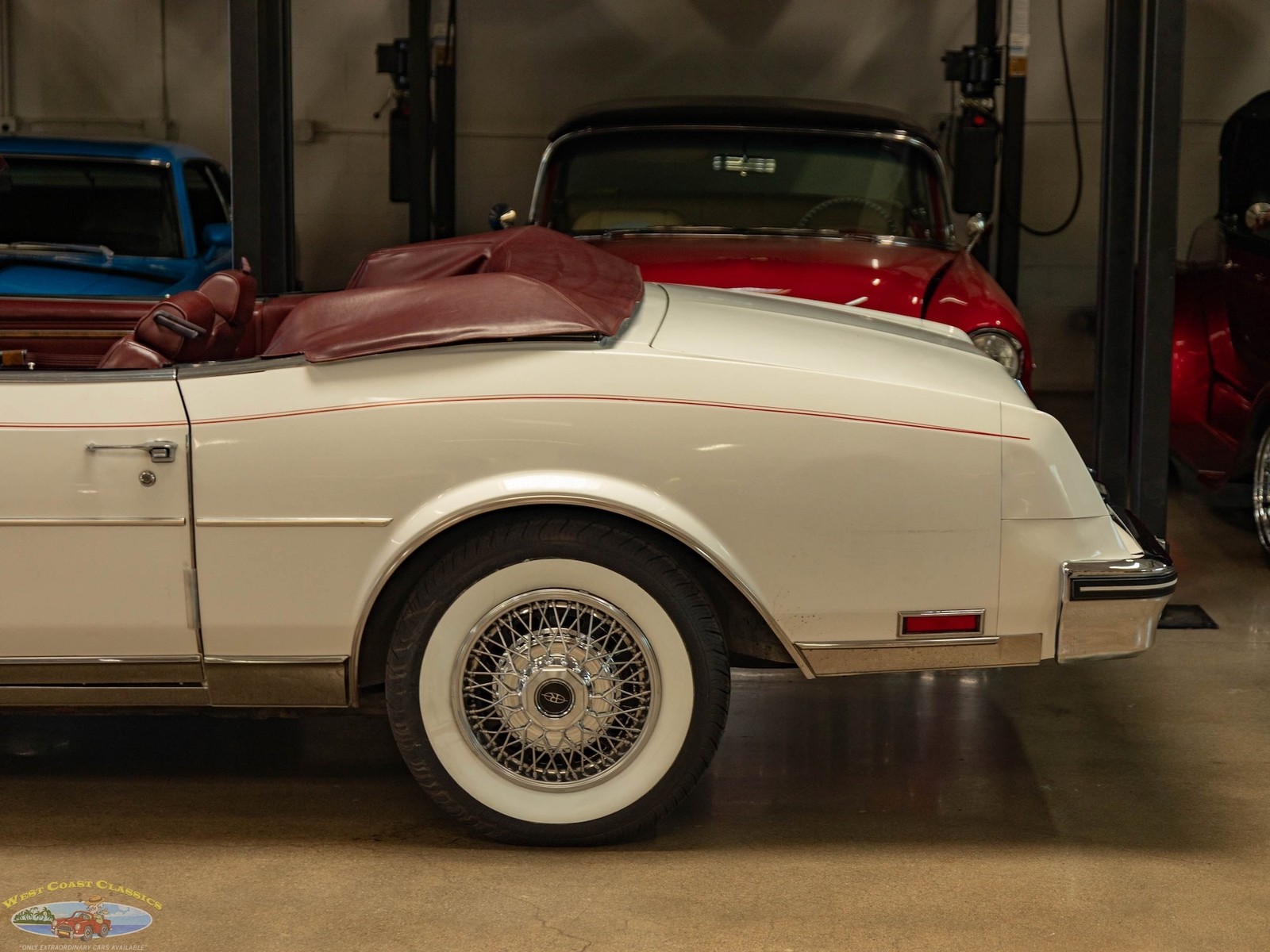 Buick-Riviera-5.0L-V8-Convertible-1983-2-Door-Convertible-7