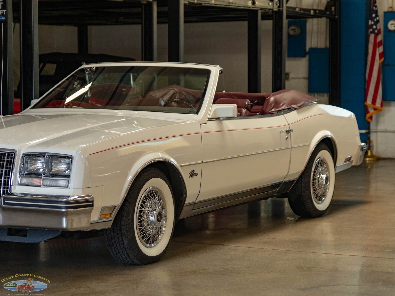 Buick-Riviera-5.0L-V8-Convertible-1983-2-Door-Convertible-9