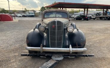 Buick-Roadmaster-1936-Sedan-6