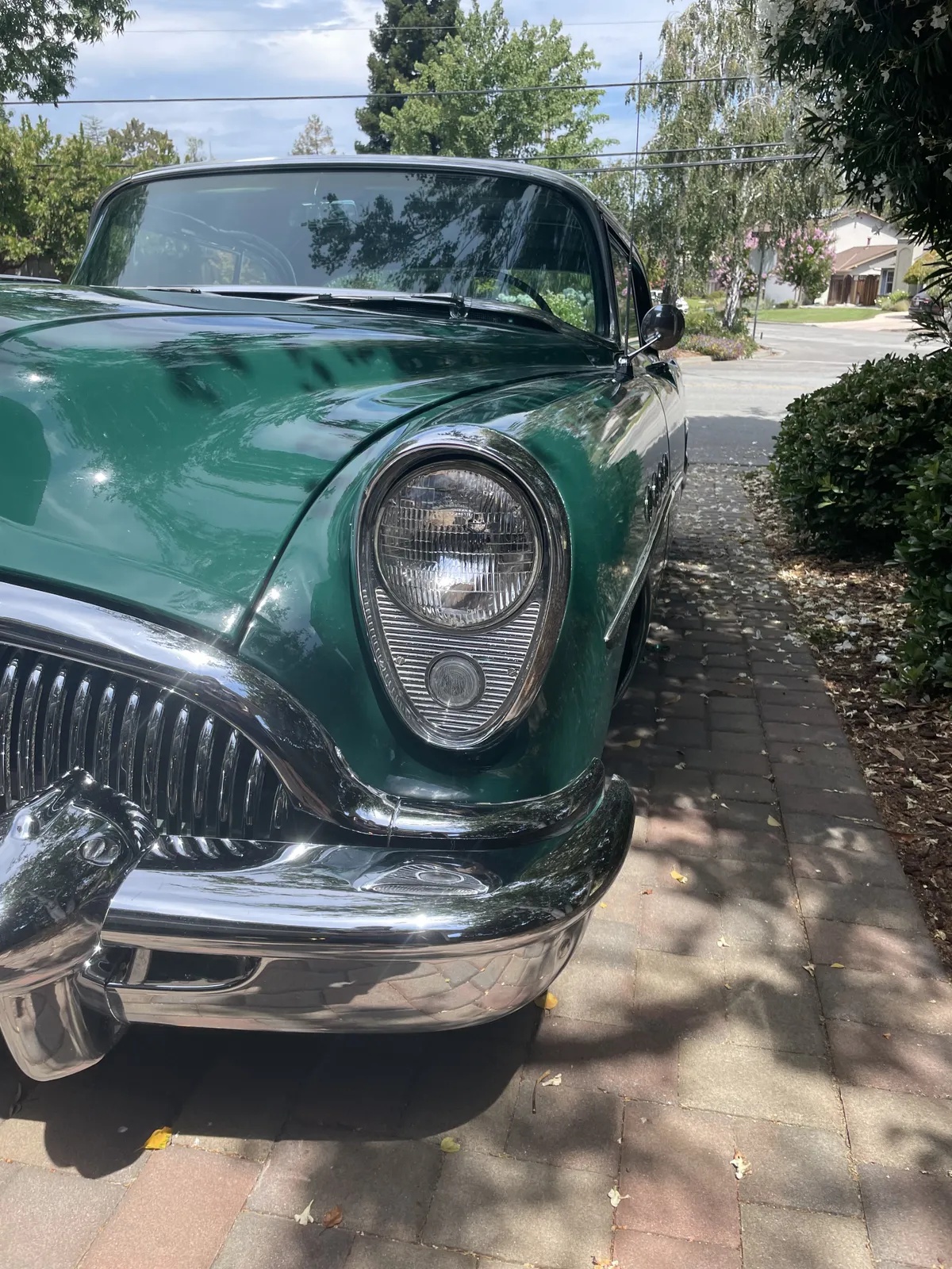 Buick-Roadmaster-1954-2-Tone-White-On-Forest-Green-13