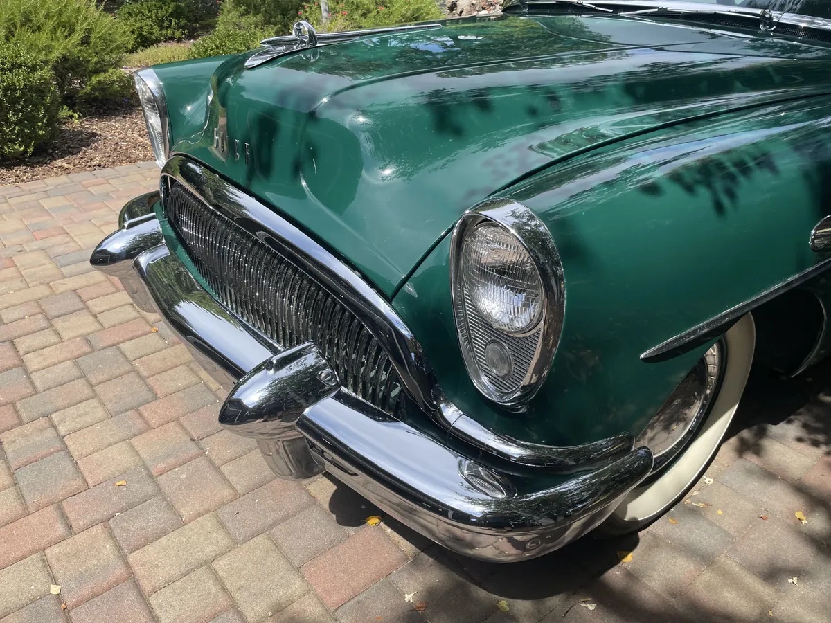 Buick-Roadmaster-1954-2-Tone-White-On-Forest-Green-14