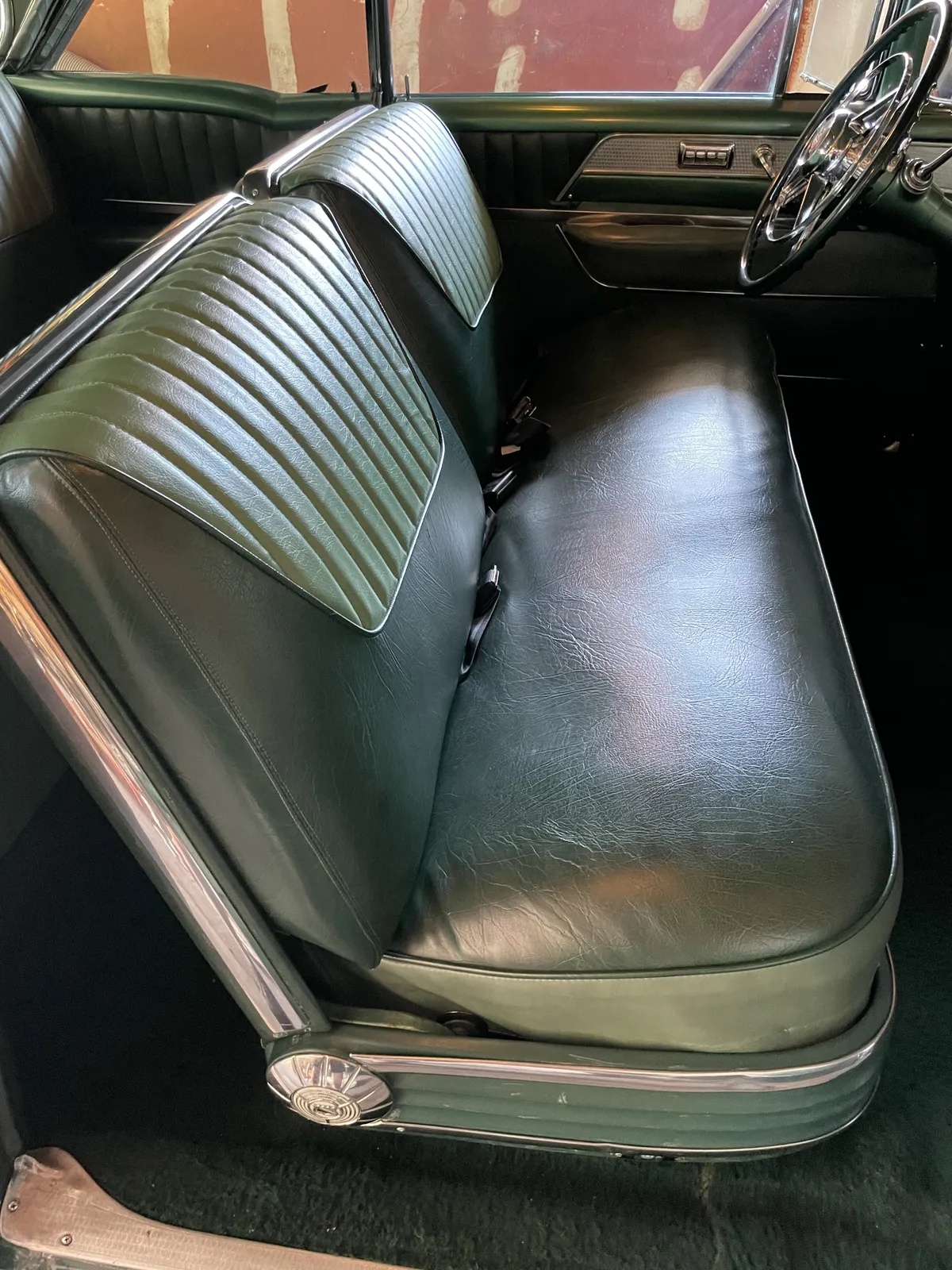 Buick-Roadmaster-1954-2-Tone-White-On-Forest-Green-3