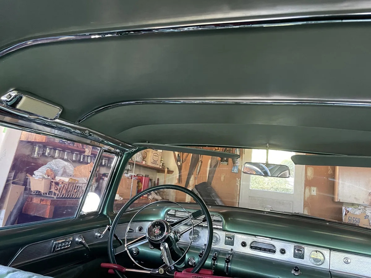 Buick-Roadmaster-1954-2-Tone-White-On-Forest-Green-5