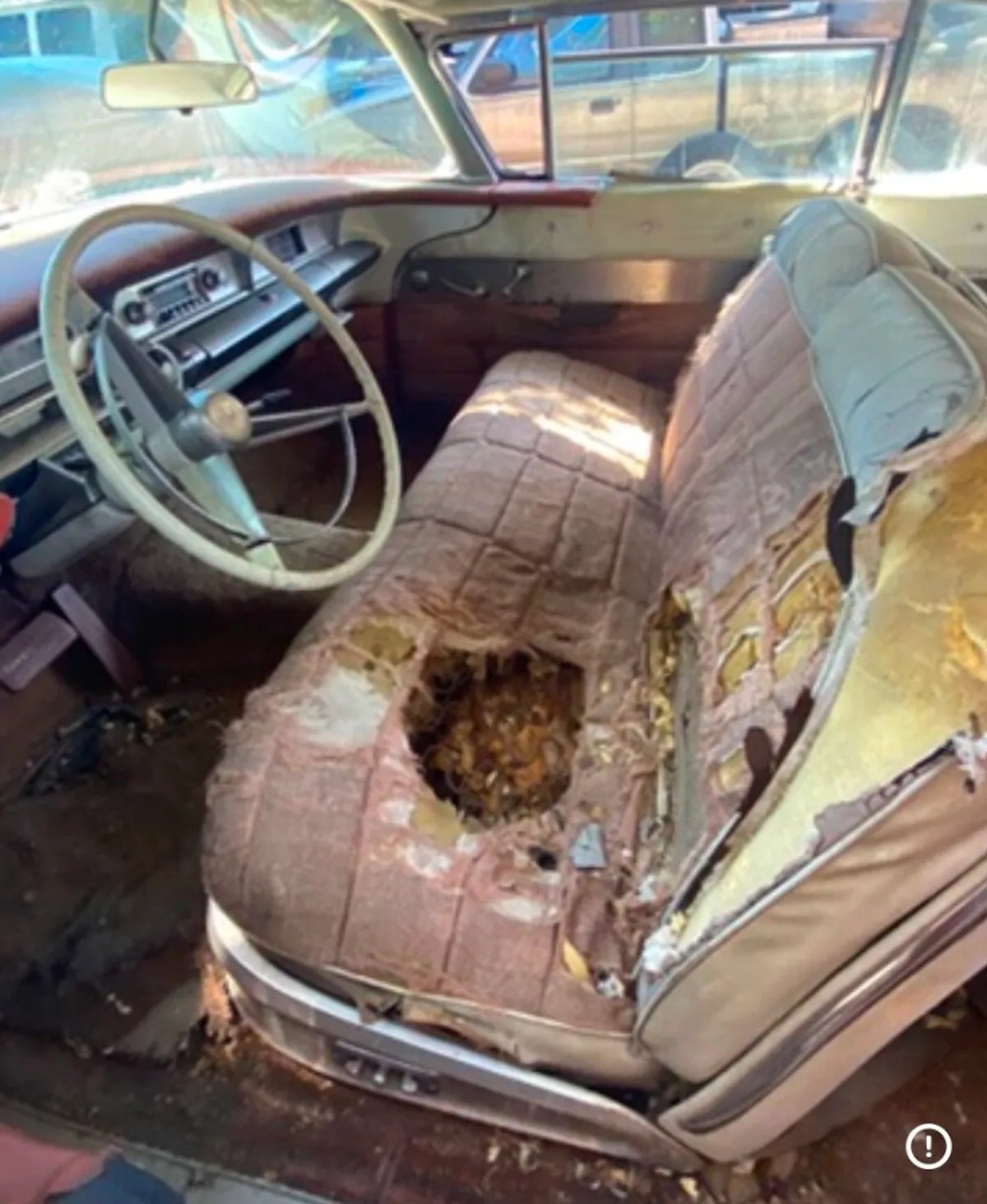 Buick-Roadmaster-1957-Pink-Salmon-12