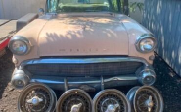 Buick-Roadmaster-1957-Pink-Salmon-2