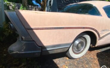 Buick-Roadmaster-1957-Pink-Salmon-6