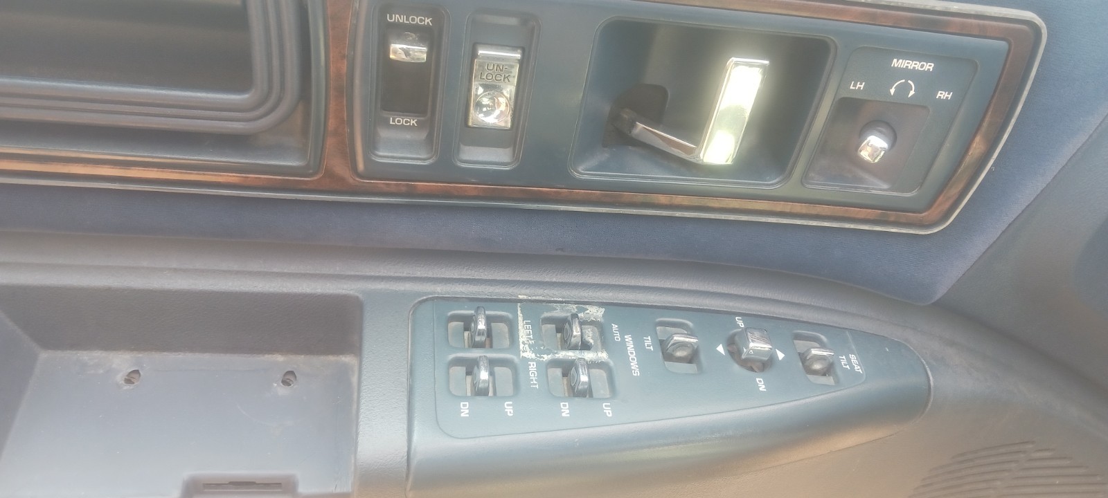 Buick-Roadmaster-1992-Wagon-21