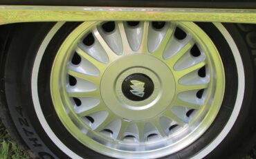 Buick-Roadmaster-1994-White-Woody-Saddle-10