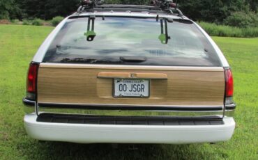 Buick-Roadmaster-1994-White-Woody-Saddle-3