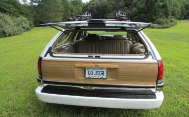 Buick-Roadmaster-1994-White-Woody-Saddle-7