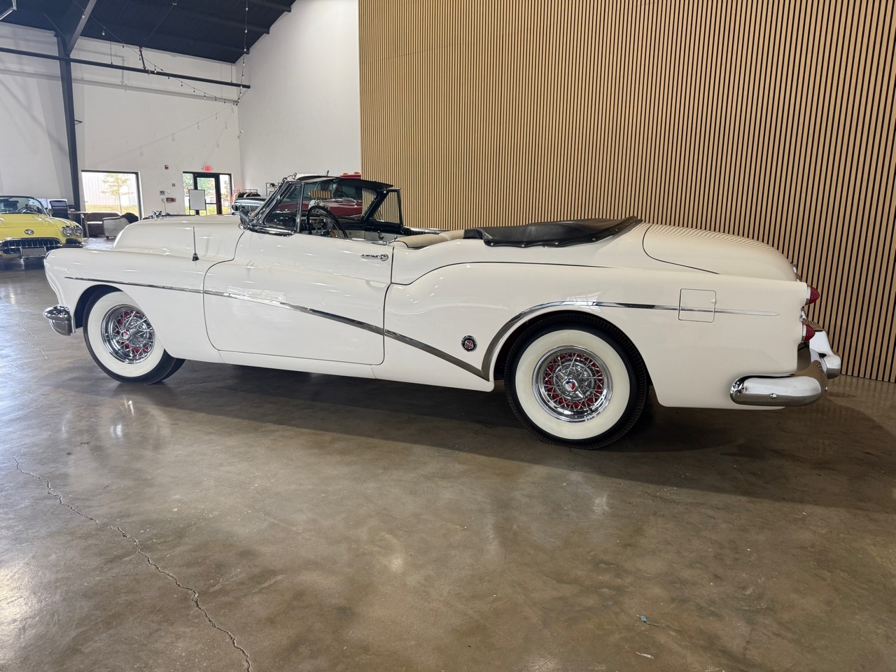 Buick-Skylark-1953-Classic-Car-23