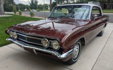 Buick-Skylark-1962-Burgundy-Rose