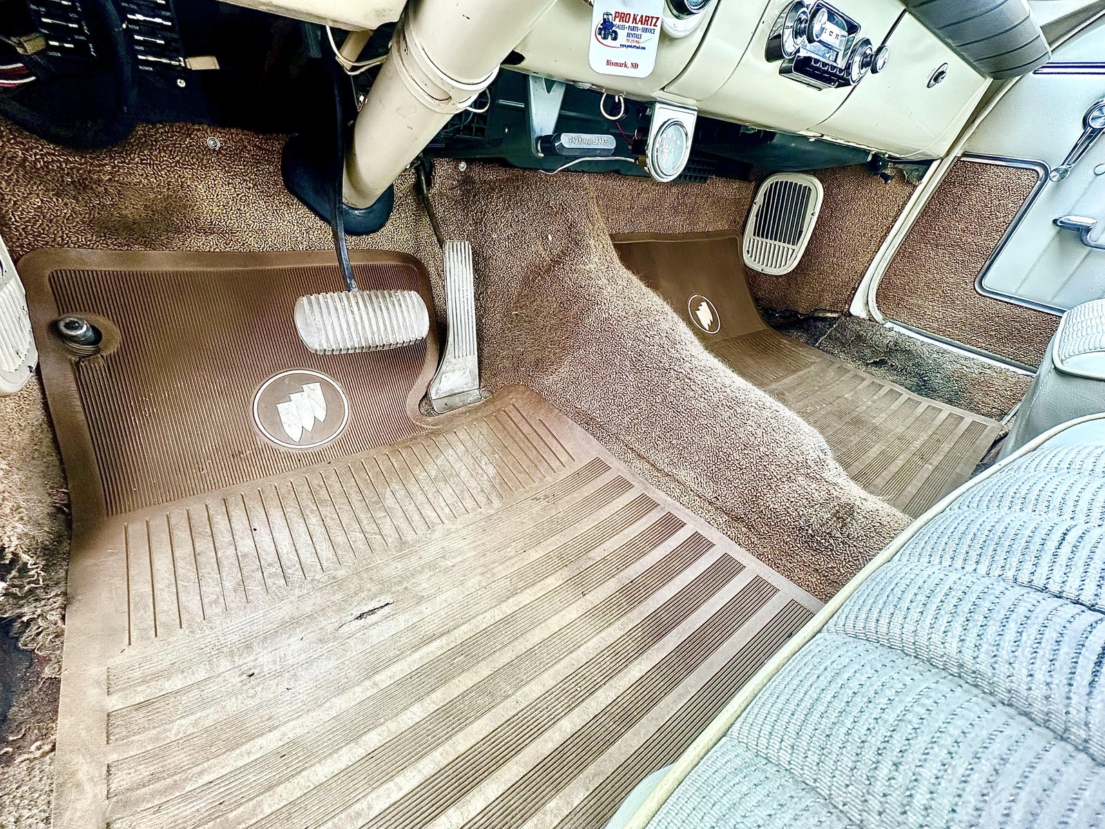 Buick-Skylark-1963-37