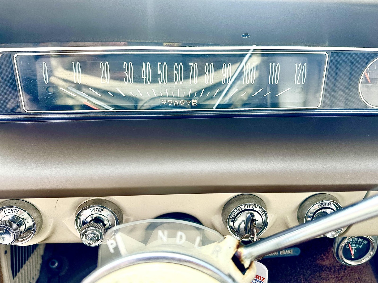 Buick-Skylark-1963-38