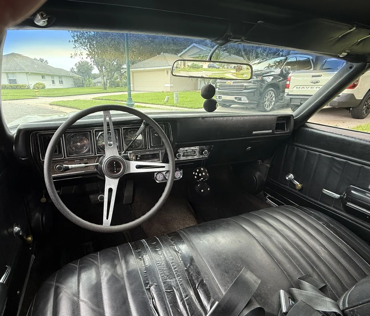 Buick-Skylark-1971-White-Black-12