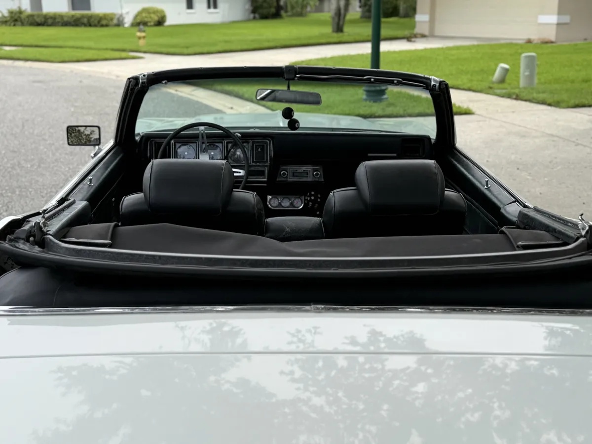 Buick-Skylark-1971-White-Black-18