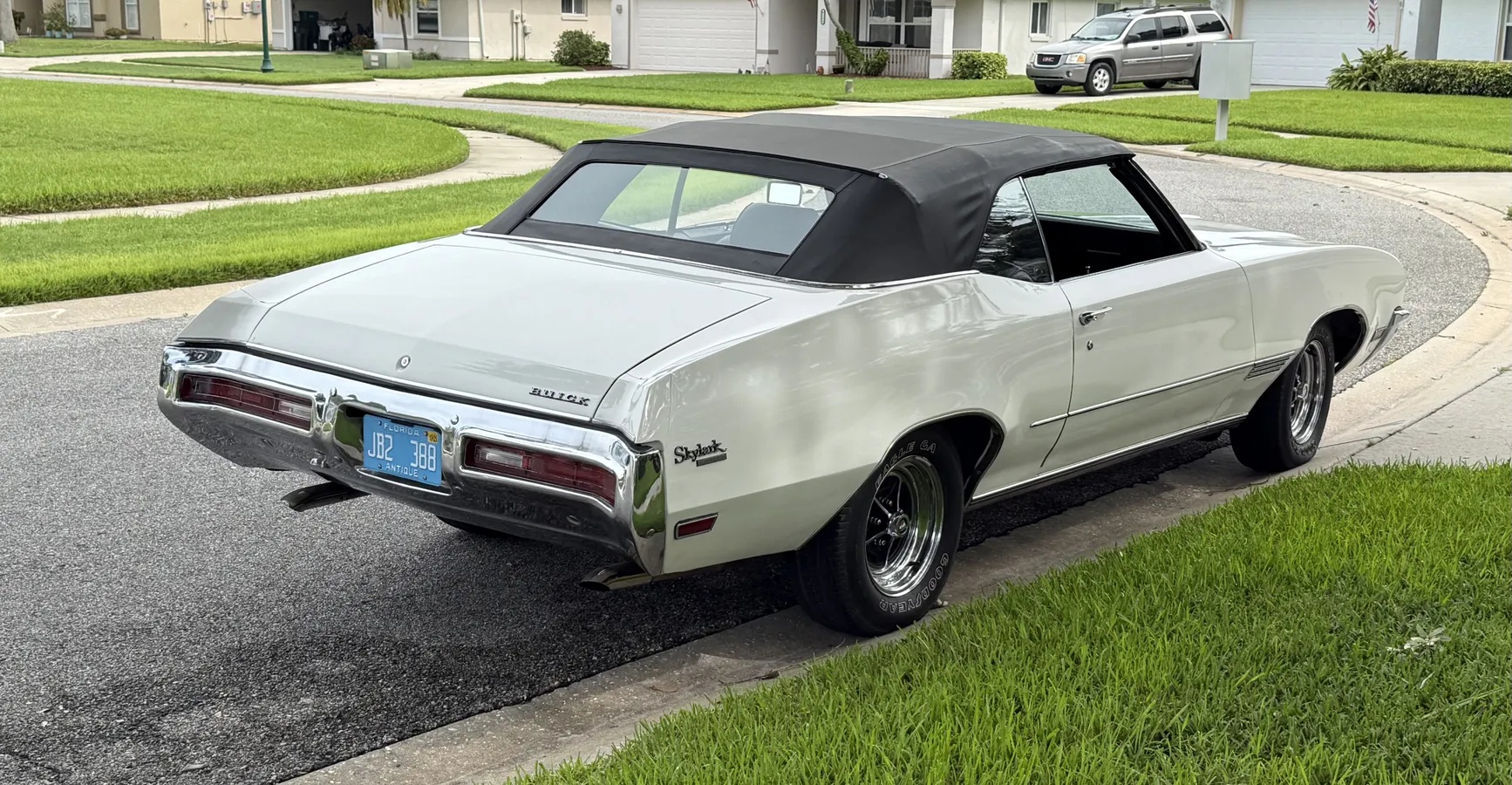 Buick-Skylark-1971-White-Black-8
