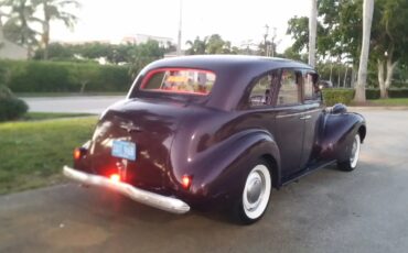 Buick-Special-8-1939-Burgundy-Black-3