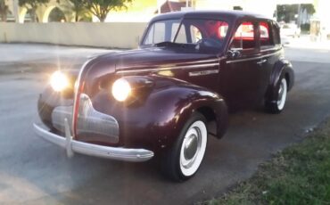 Buick-Special-8-1939-Burgundy-Black