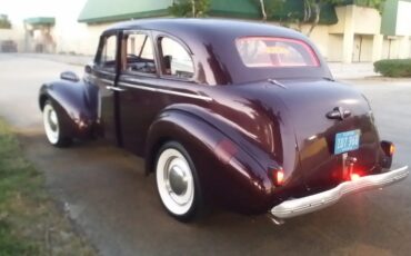 Buick-Special-8-1939-Burgundy-Black-4