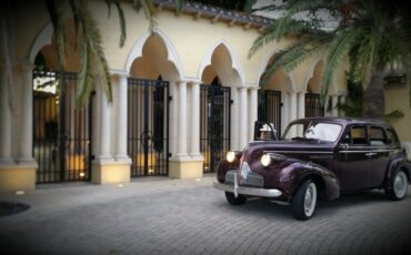 Buick-Special-8-1939-Burgundy-Black-7