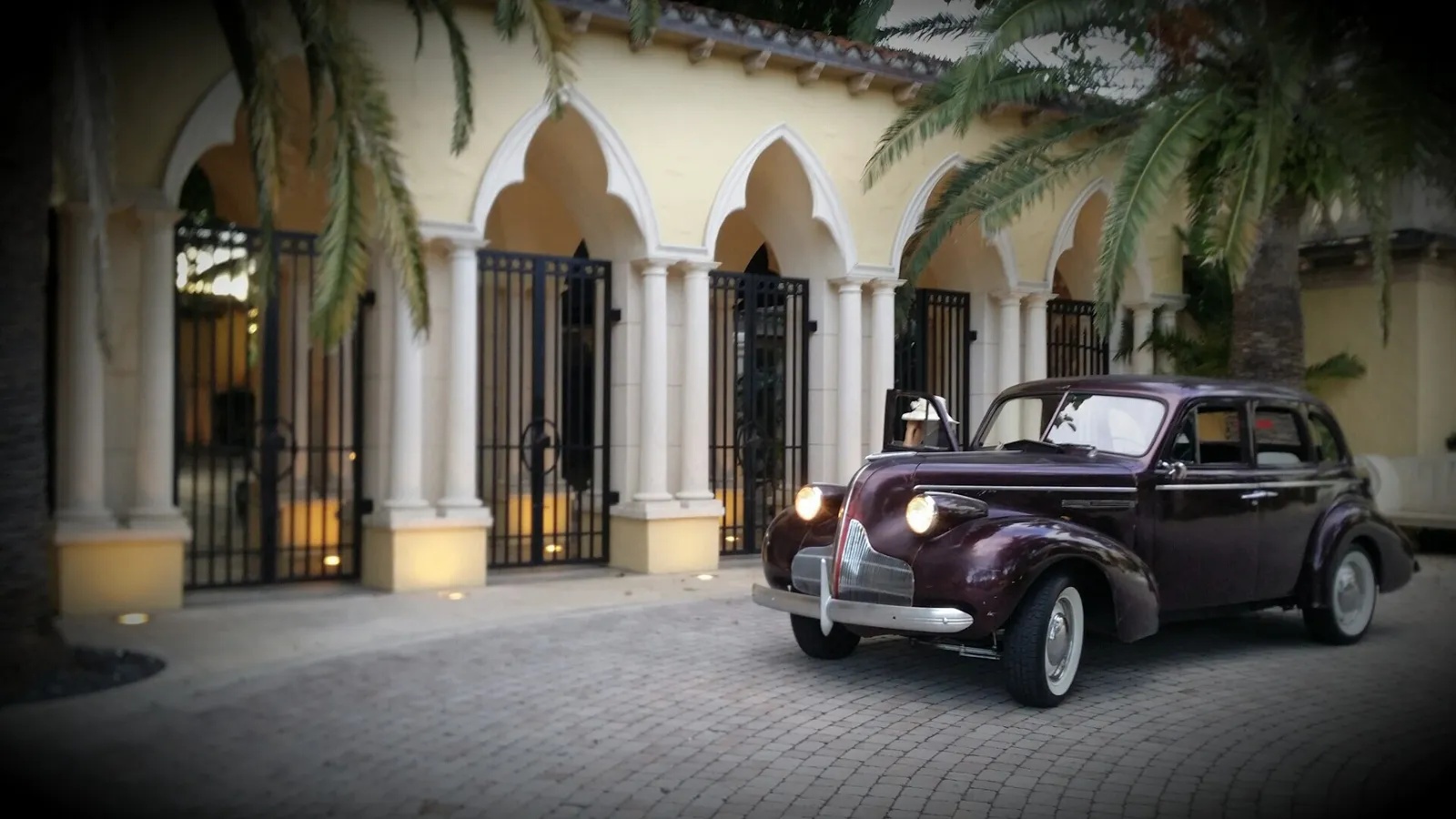 Buick-Special-8-1939-Burgundy-Black-7