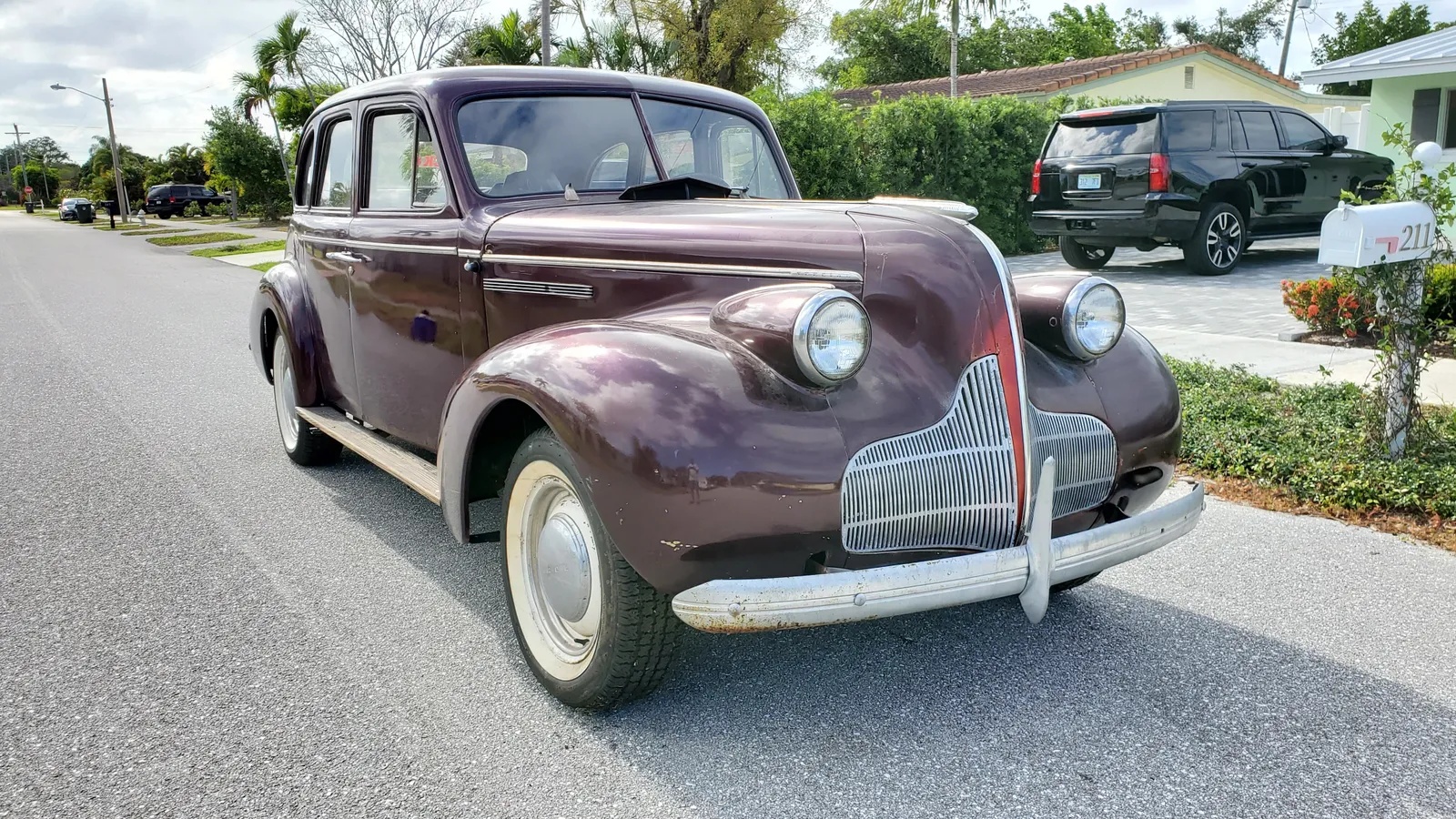 Buick-Special-8-1939-Burgundy-Black-8